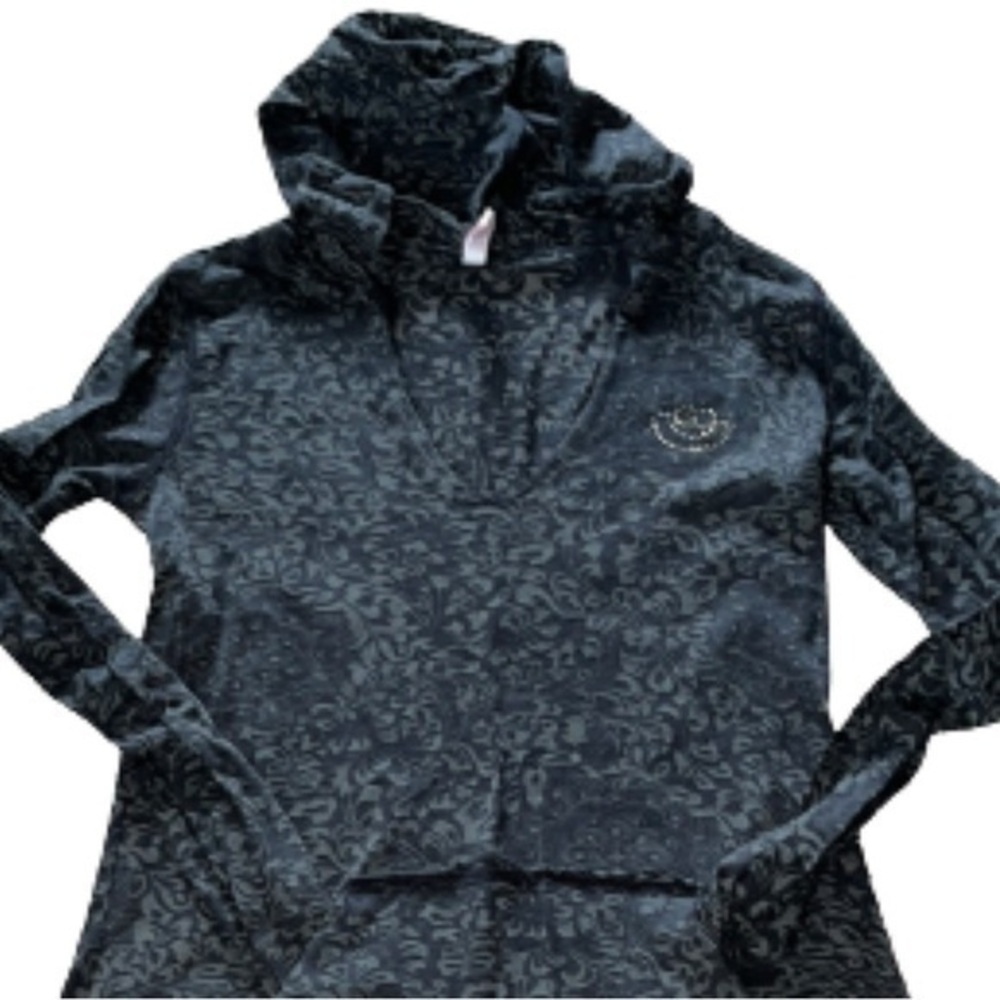 MV Sport Summerfest long sleeve opaque hoodie size XS